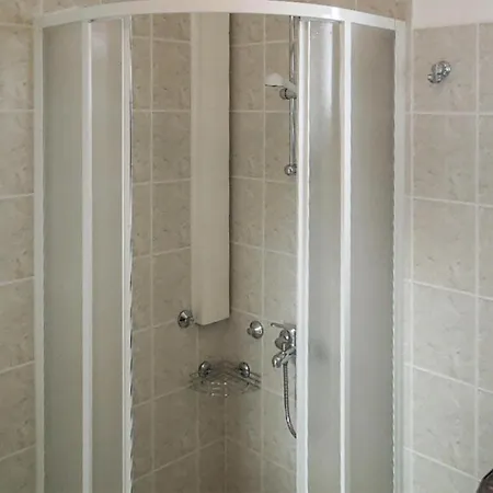 Apartman 1 Bedroom Beautiful In *